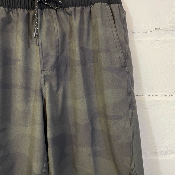 Performance Apparel Mens Olive / Grey Camouflage Shorts w Pockets Size M - Picture 2 of 11